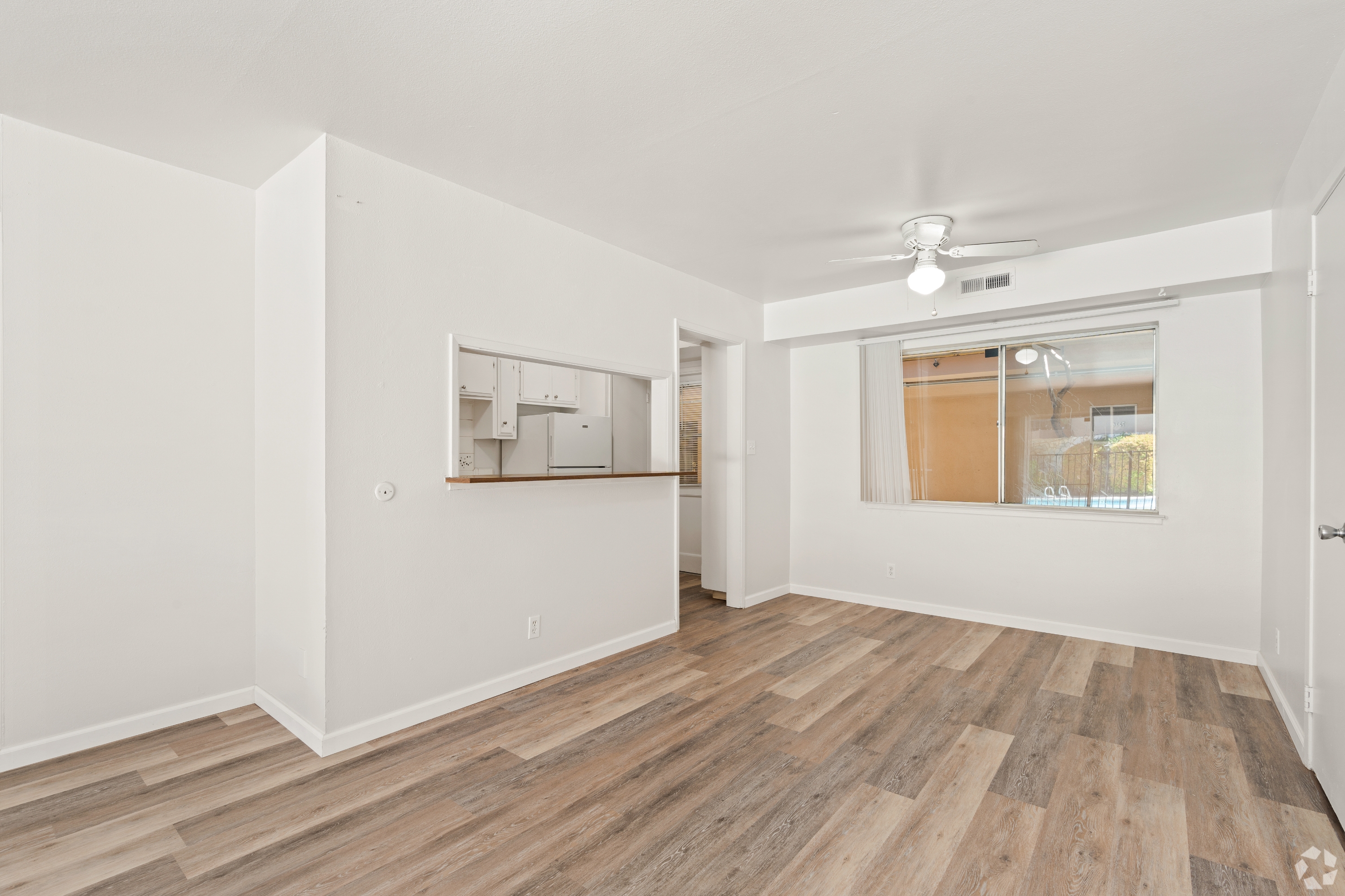 7238 East Parkway - B4