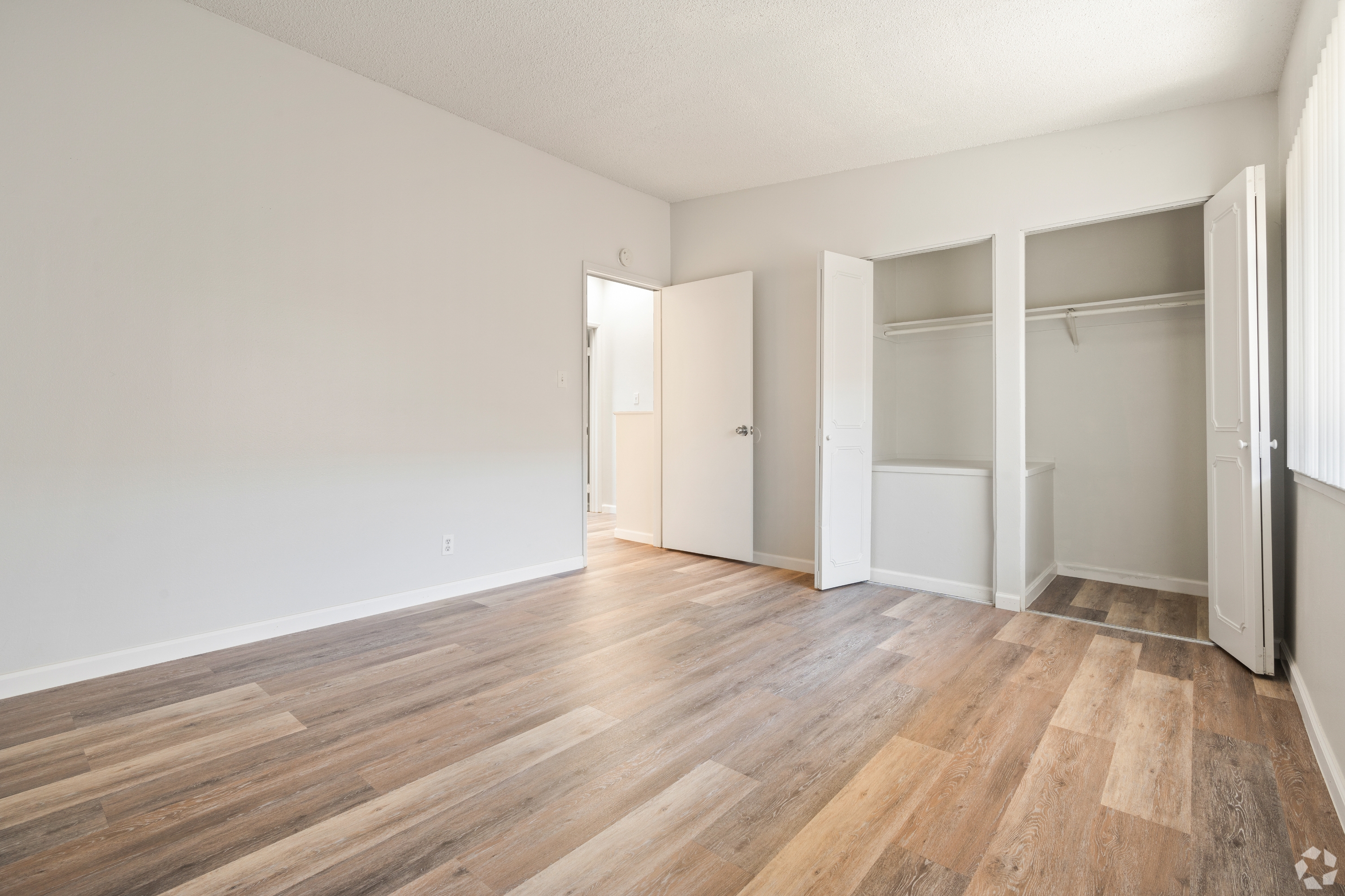 7236 East Parkway - C12